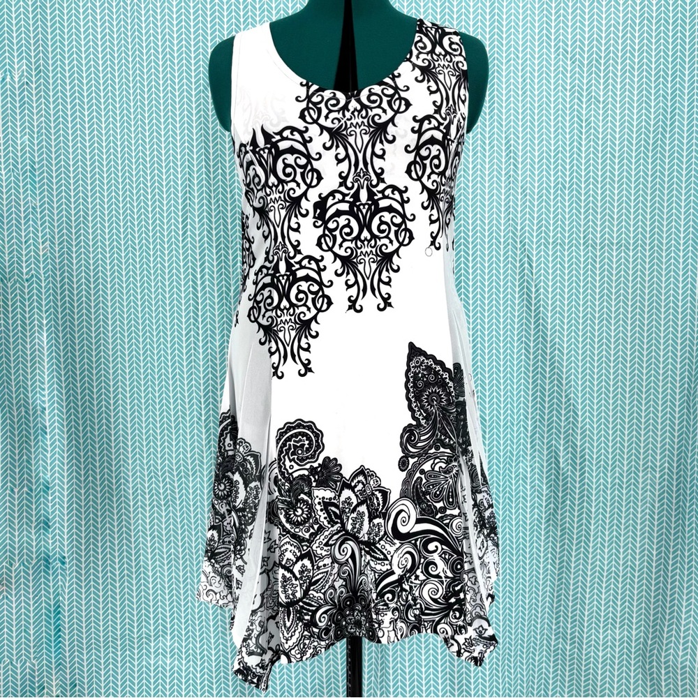 Simply Couture White and Black Paisley A-Line Sharkbite Hem Sleeveless Dress, XL